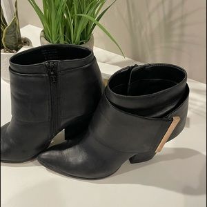 Black Aldo booties size 8